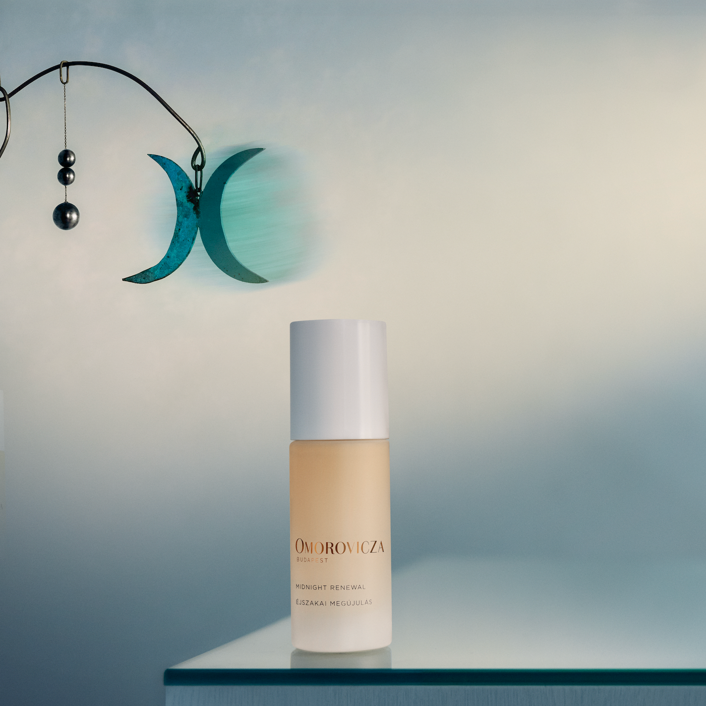 Midnight Renewal: Omorovicza's Most Advanced Overnight Serum with Retinal